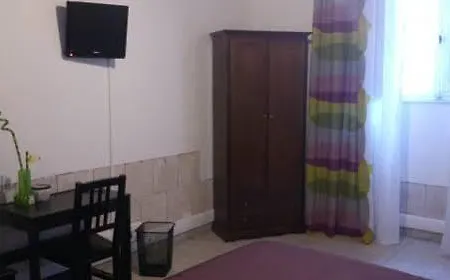 Bed & Tower Bed & Breakfast Pisa